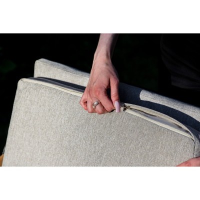 Обеденное кресло OSCAR с подлокотниками из тика