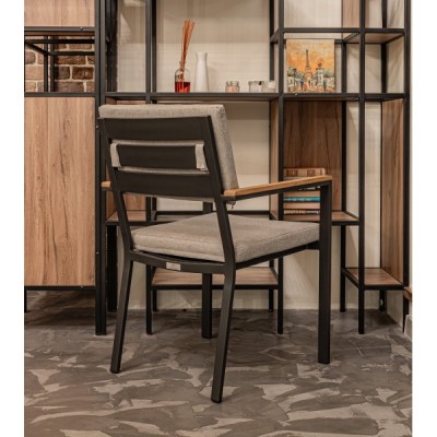 Обеденное кресло OSCAR с подлокотниками из тика