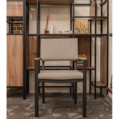 Обеденное кресло OSCAR с подлокотниками из тика